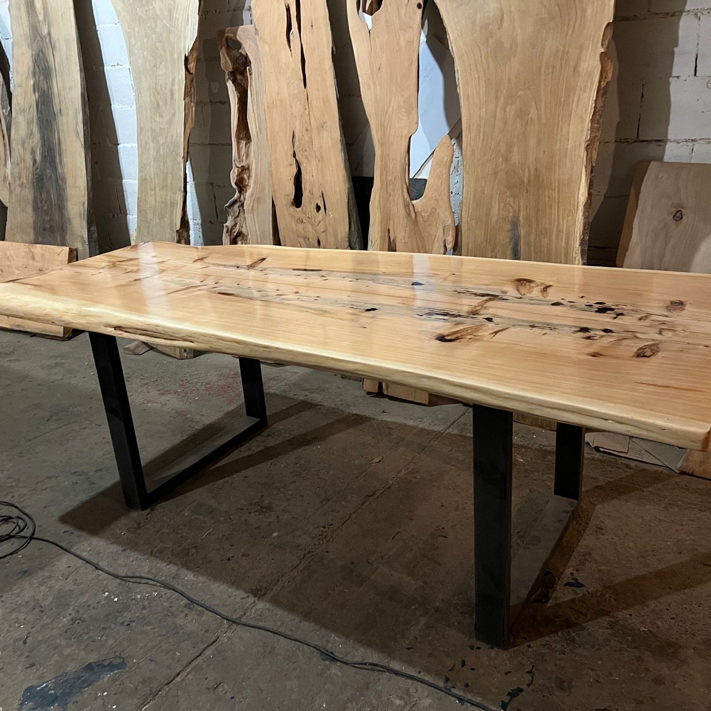 Mesa Multi Slab (base en hierro) - Tablones Ensamblados