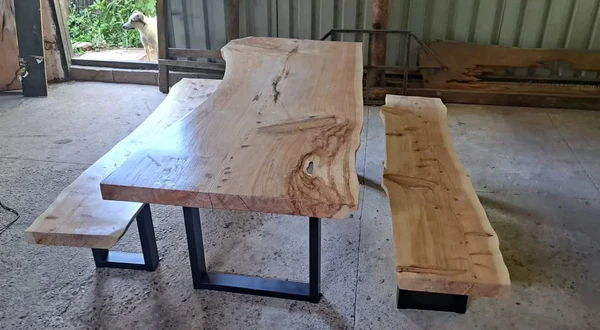 Mesa + 2 bancos laterales - Juego de Barbacoa - Base de Hierro